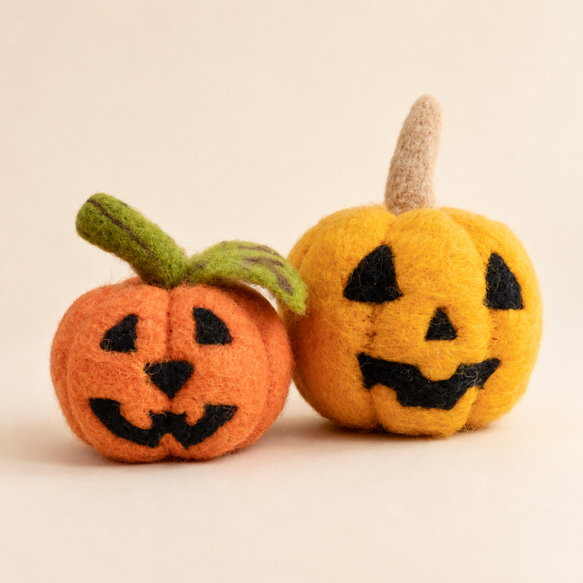2-Piece Felt Jack-O’-Lantern Pumpkin Set – Light & Dark Orange Halloween Decor
