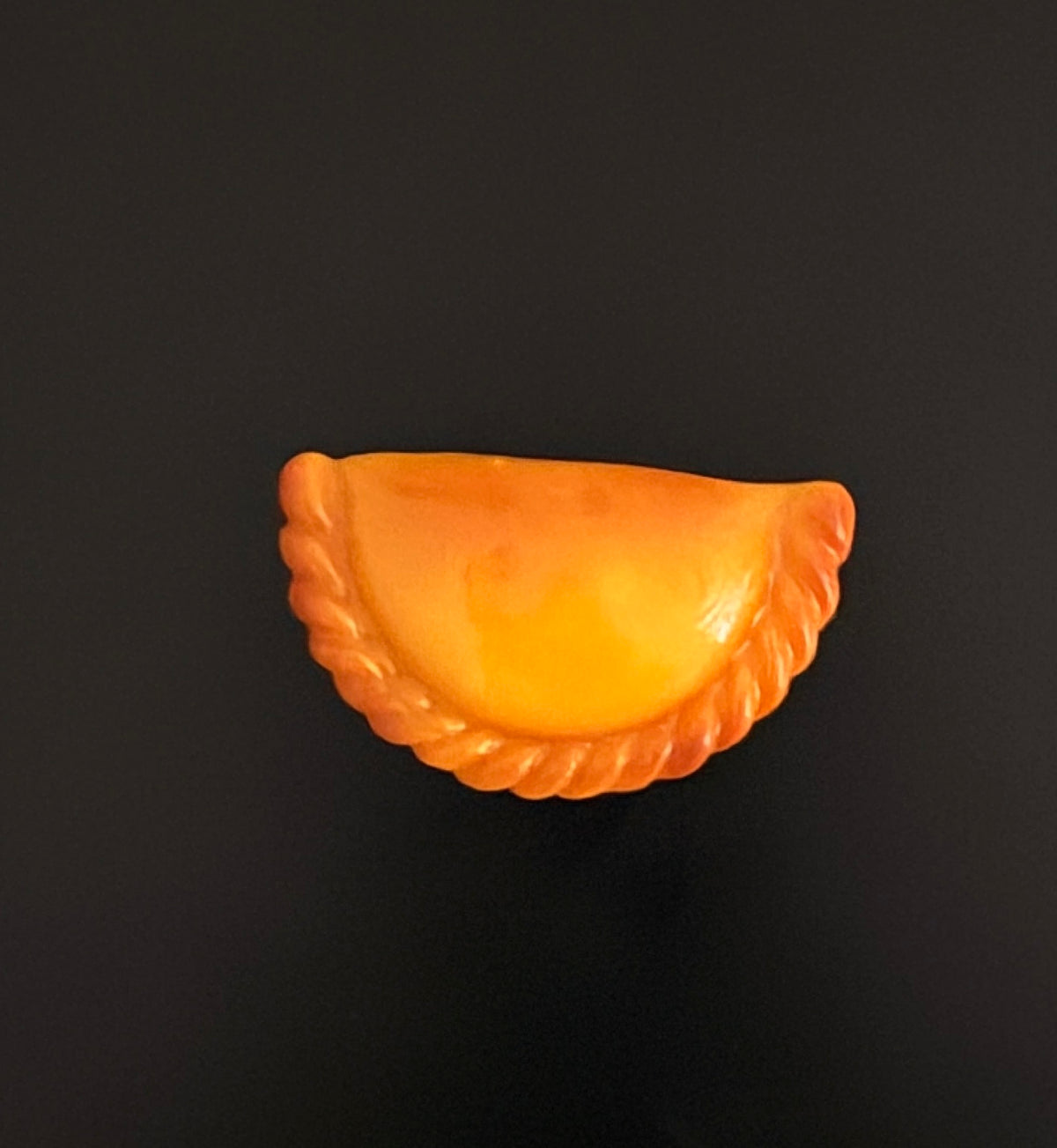 Mini Empanada Magnet – Realistic Food Refrigerator Décor