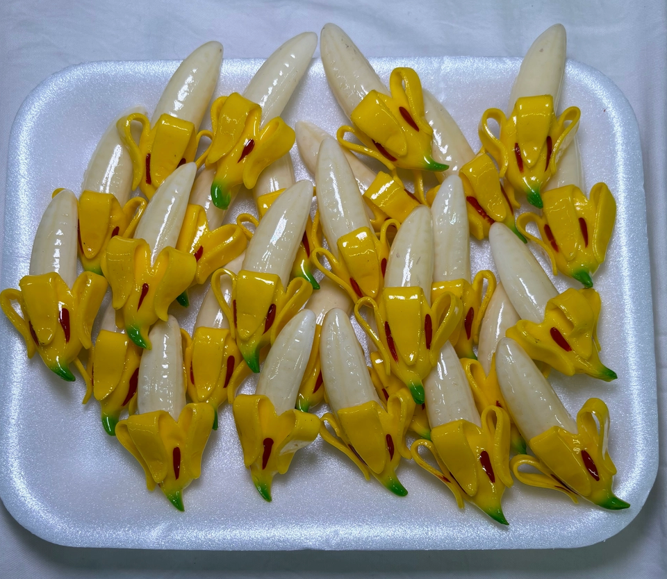 3D Realistic Plastic Banana Peel Refrigerator Magnet