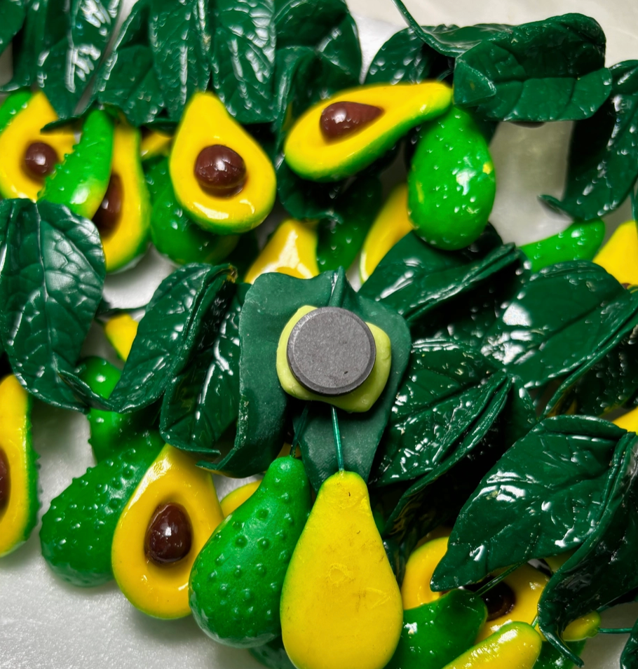 3D Avocado Refrigerator Magnet - Glossy Plastic, Magnetic Base, Cute Fruit Decoration, Kitchen Home Decor, Ideal Gift for Avocado Fans