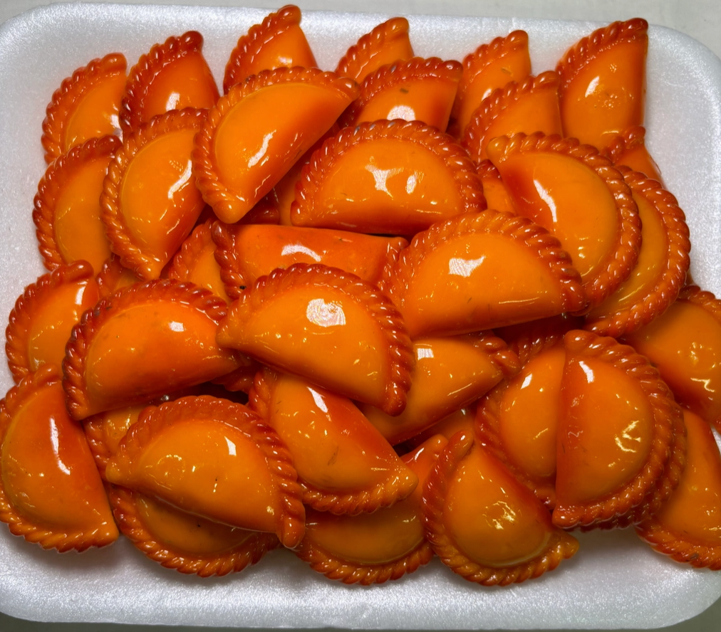 Mini Empanada Magnet – Realistic Food Refrigerator Décor