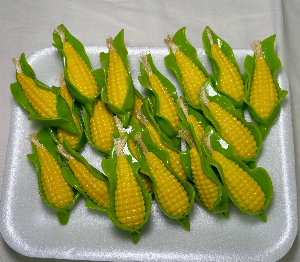 Glossy Vegetable Artwork Miniature Realistic-Look Corn Cob Refrigerator Magnet
