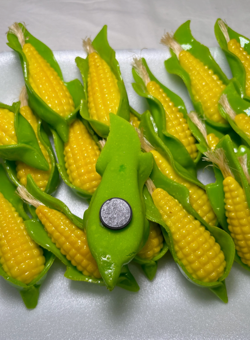 Glossy Vegetable Artwork Miniature Realistic-Look Corn Cob Refrigerator Magnet