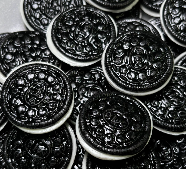 Realistic Oreo Sandwich Cookie Magnetic Refrigerator Magnet, Cute Mini Decorative Food Kitchen Accessory, Home Supply