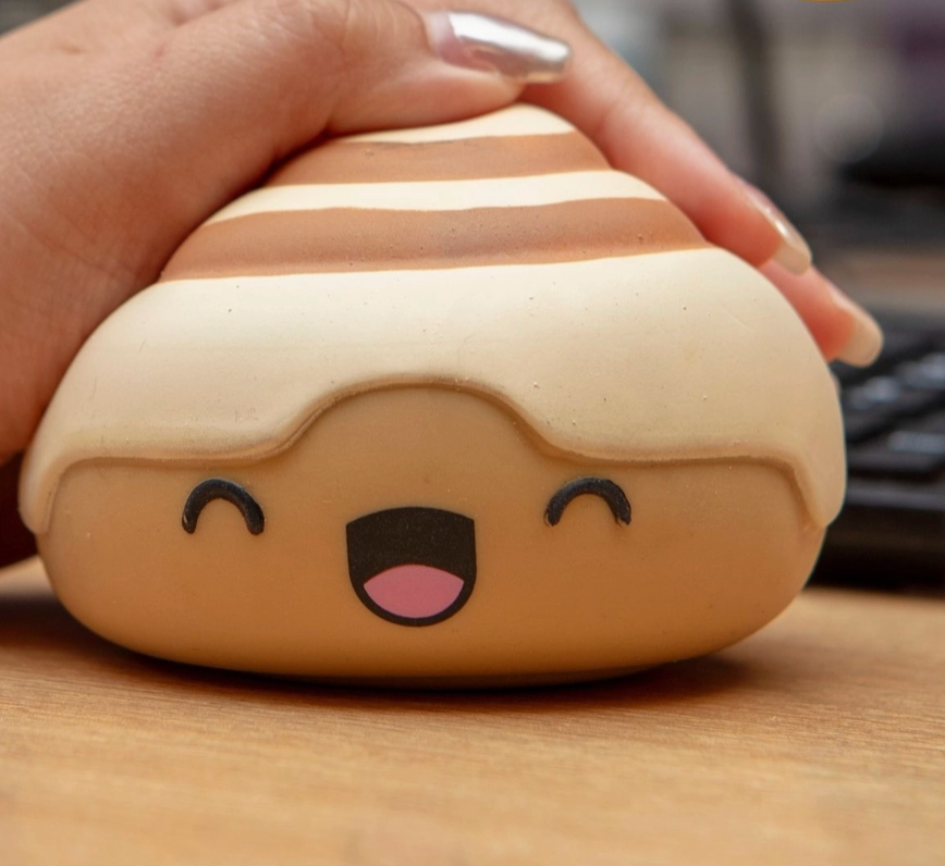 Cinnamon Roll Squishy Stress Relief Toy, Unisex Relaxation Item for Ages 4+, Classic Novelty Hobby Accessory