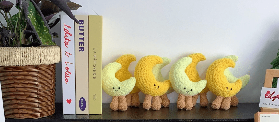Crochet Moon Bag Charm - Hiitzchrissy's Eclectic Fun Finds